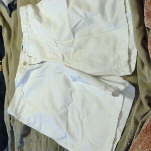 Greg Norman Shorts Mens 36 White